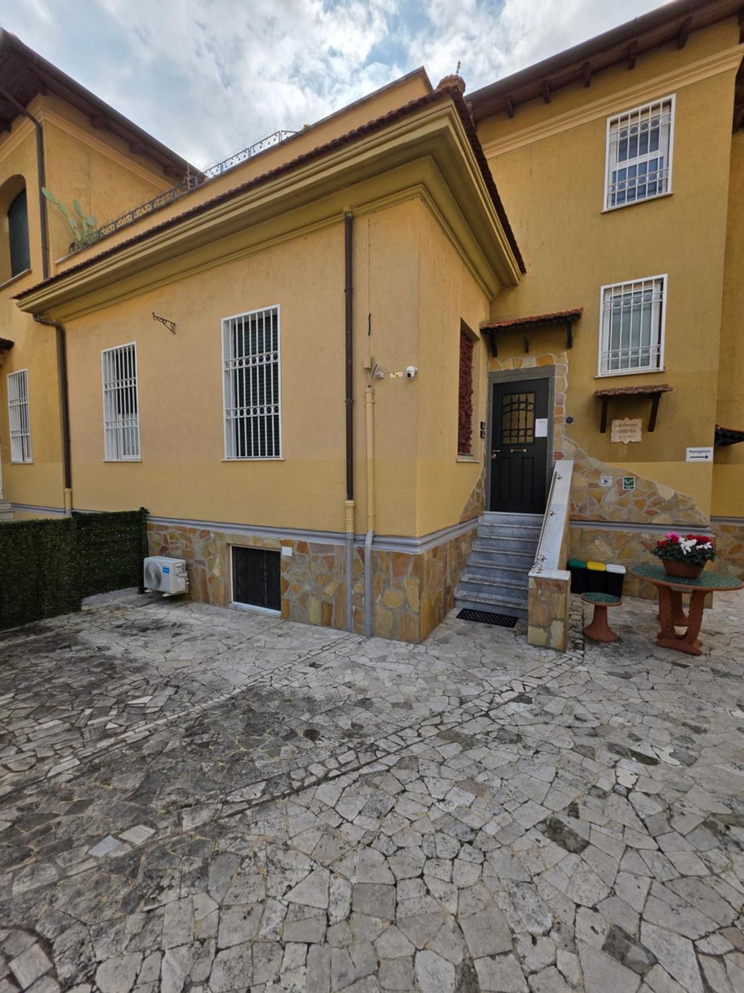 Guesthouse Aurora A.E. Roma Exterior foto